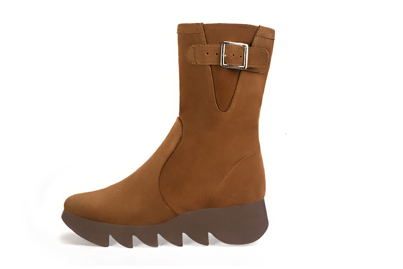 Caramel brown women's ankle boots with a zip on the inside. Round toe. Low rubber soles. Profile view - Florence KOOIJMAN